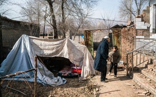 【图集】地震之后，一顶帐篷一个家|界面新闻 · 影像